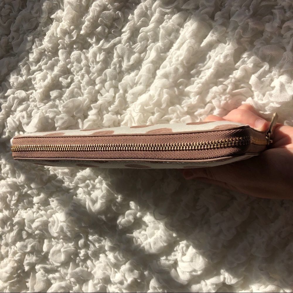 Theory Wallet  - Picture 3 of 5